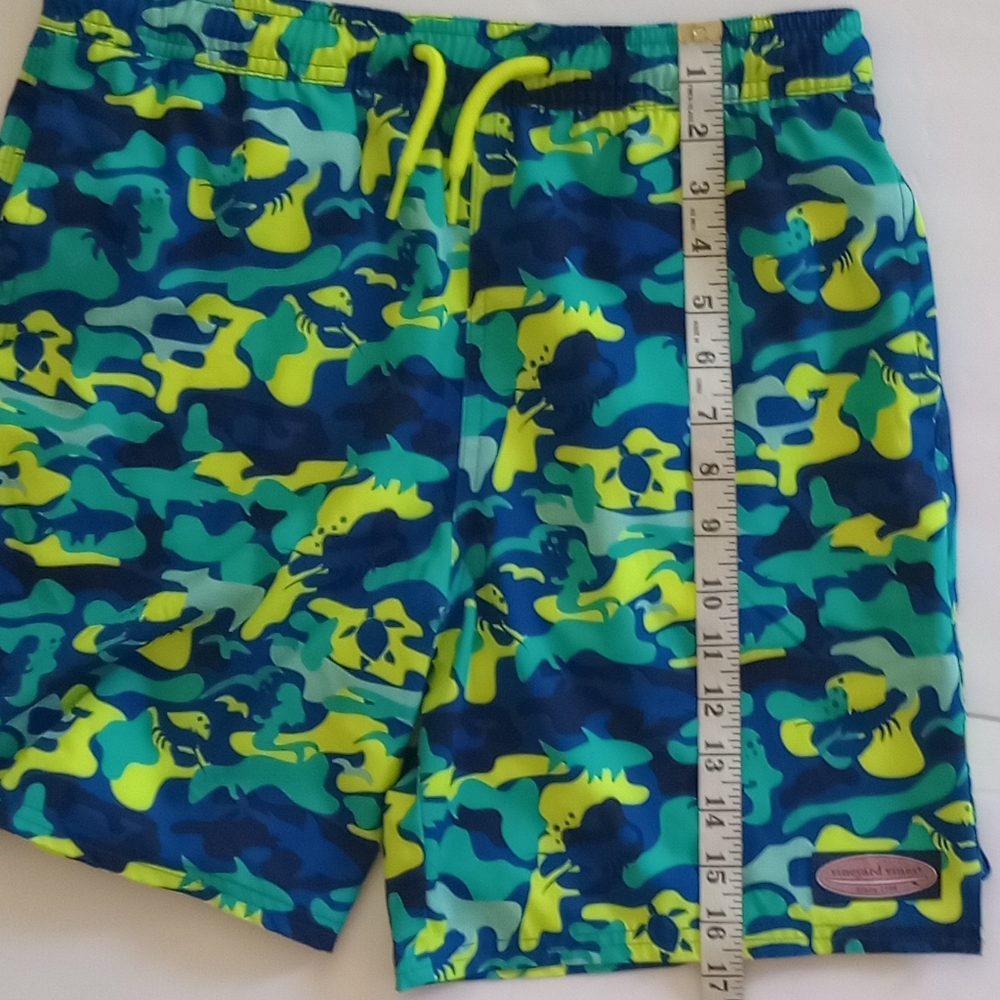 Vineyard Vines Boys Turtle Whale Shark Lobster Print Chappy Swim Trunks Large - Picture 10 of 11